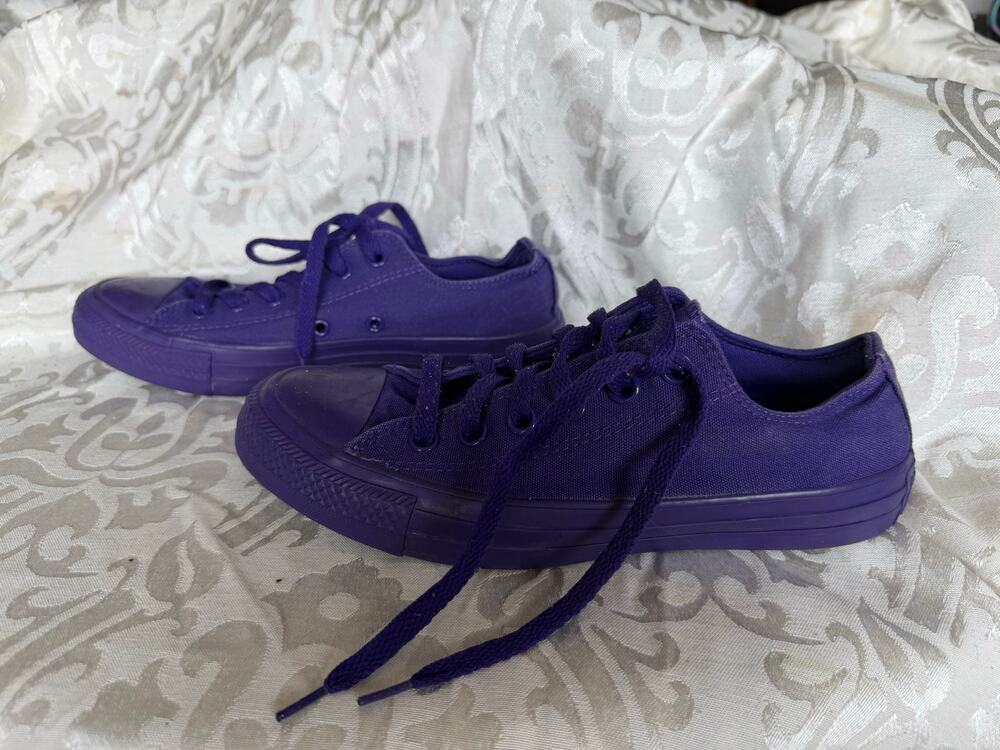 Converse Chuck Taylor All Star Purple Low Top Women’s 7